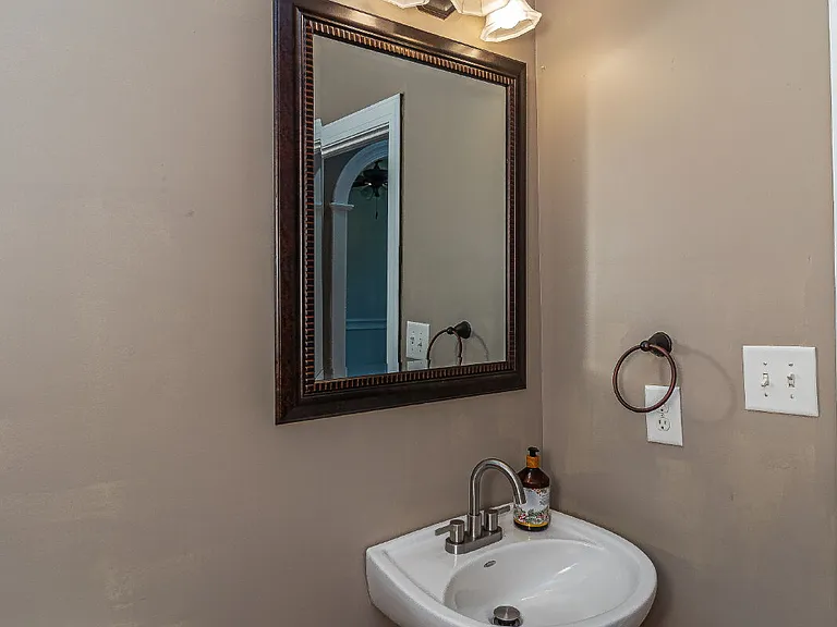 303 Glenn Laurel Dr — Photo 10