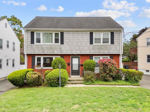 26 Hackett Cir N