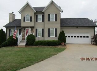 4984 Munger Ln, Hickory, NC 28602