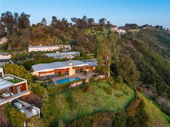 1470 Laurel Way, Beverly Hills, CA 90210
