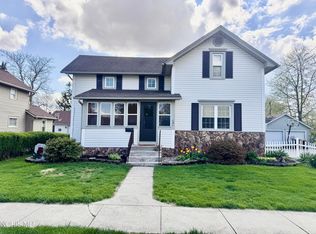 121 N Bryan St, Hicksville, OH 43526