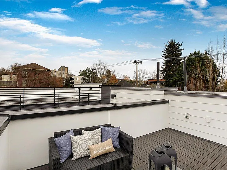 1006 E Mercer St — Photo 21