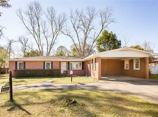 2211 Sunnyside Dr, Waycross, GA 31501