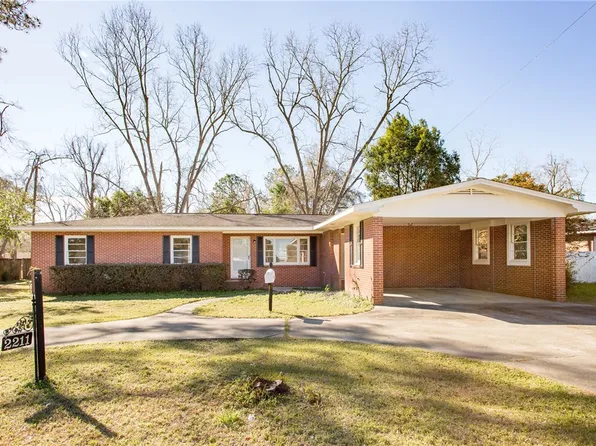 2211 Sunnyside Dr, Waycross, GA 31501