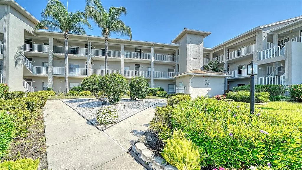 2 bed, 2.0 bath, 1290 sqft, $5,500 — Photo 1