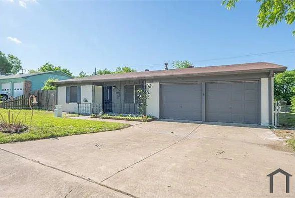 1228 Chippendale Dr — Photo 3