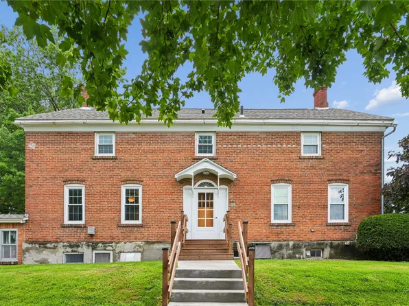 2726 K St, Amana, IA 52203