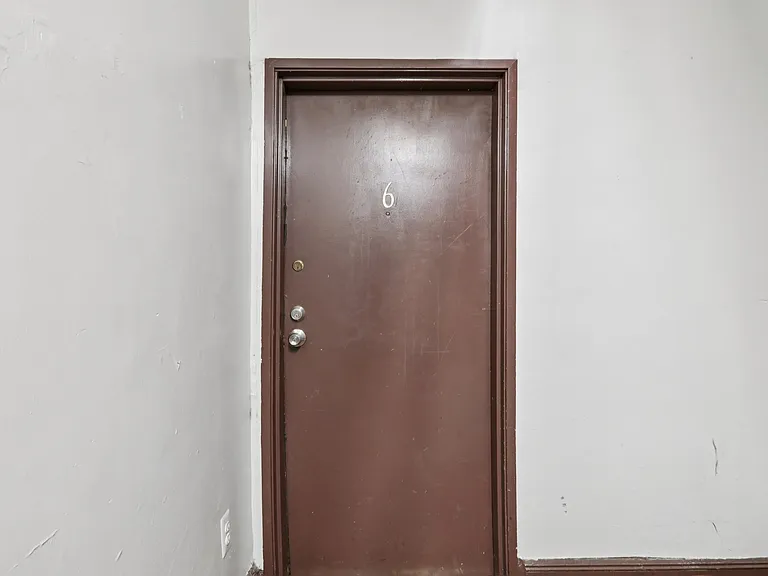 262 Clendenny Ave #6 — Photo 3