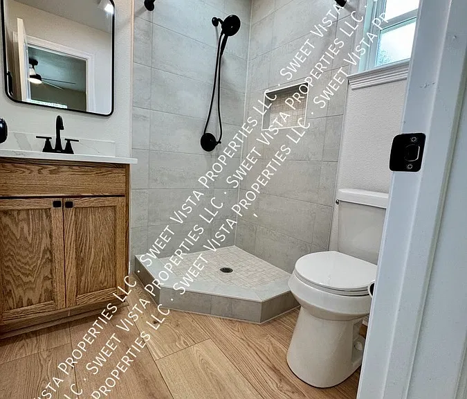 806 S 23rd St — Photo 12