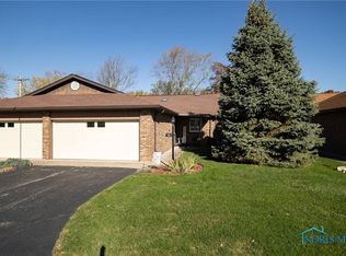152 Alpine Dr #U-17, Findlay, OH 45840