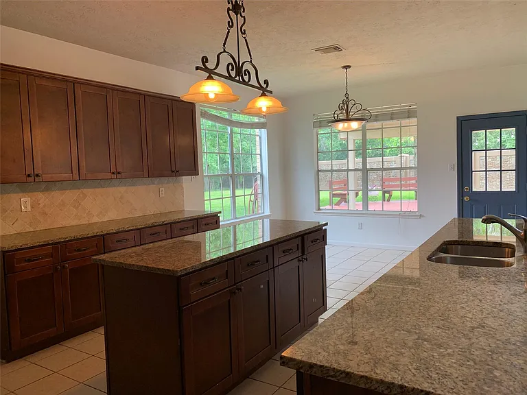 20703 Riviere Ln — Photo 16