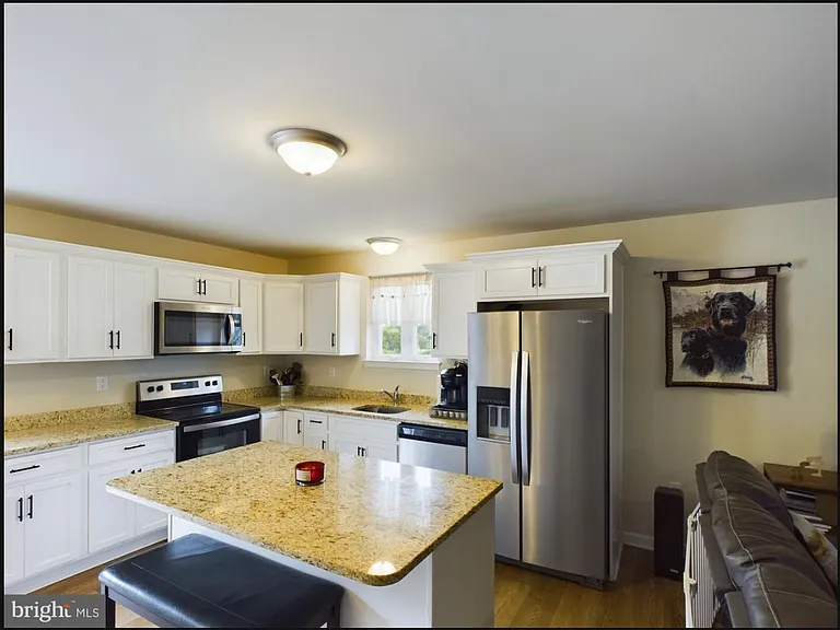 1137 Alder Ct — Photo 4