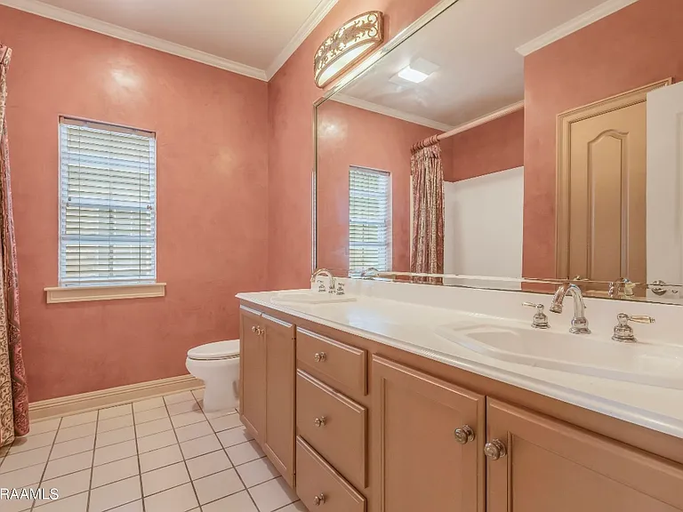 111 Hamlet Ln — Photo 24