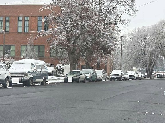 5th image of 2723 E Everett Ave