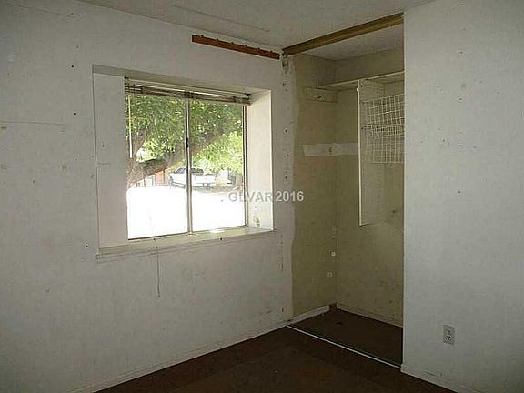 5th image of 4600 Stacey Ave