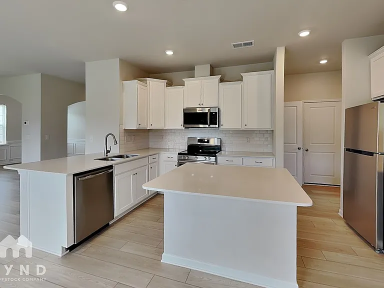 5504 Soft Shell Dr — Photo 4