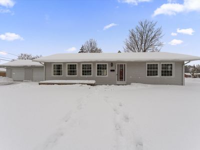 1225 Manchester Dr, South Bend, IN, 46615