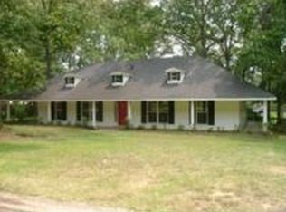 106 Airline Ter, Pearl, MS 39208