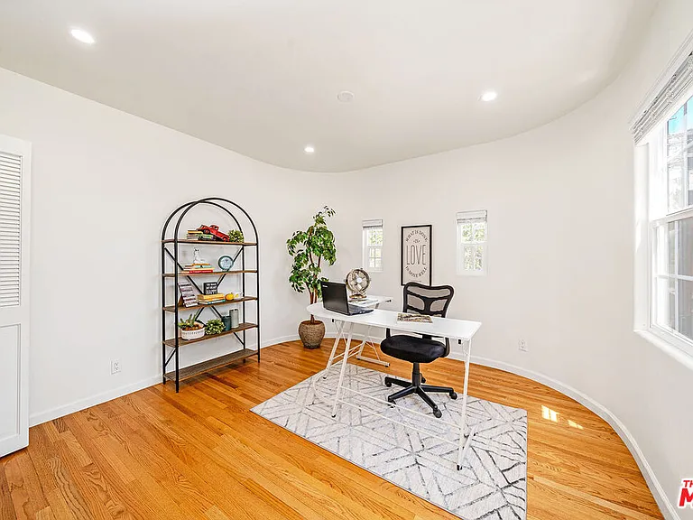820 Alandele Ave — Photo 15
