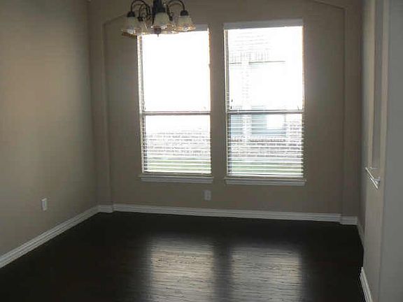 5th image of 4104 Burwood Dr