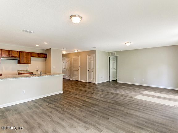 3rd image of 4495 Glendas Meadow Dr