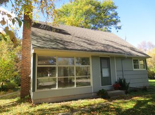 1433 N Oakwood Rd, Oshkosh, WI 54904
