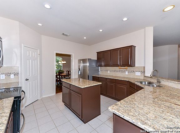 4th image of 8906 Drayton Hts