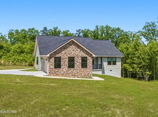 817 Elb Private Dr, Huntsville, TN 37756
