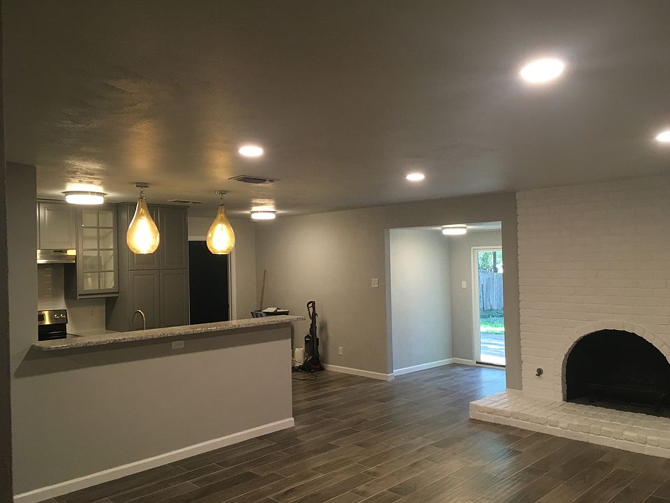 1st image of 3415 Hampshire Dr