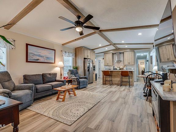 5th image of 2215 Little Valley Rd