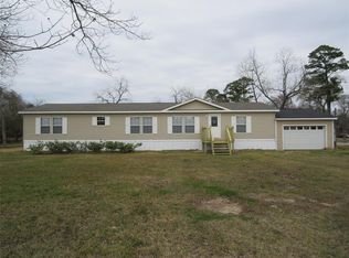 902 Clear Lake Rd, Highlands, TX 77562