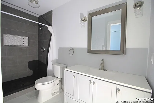 2 bed, 2.0 bath, 740 sqft, $1,250 — Photo 2