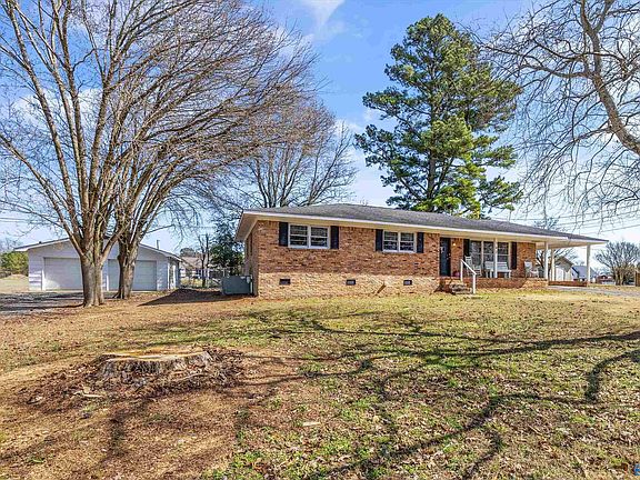 3rd image of 162 Lisa Ln