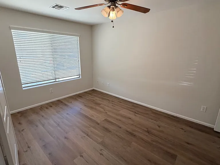 42376 W Chisholm Dr — Photo 12