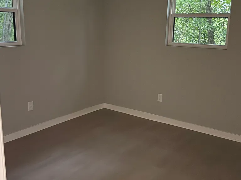 708 Reynolds Ave — Photo 11