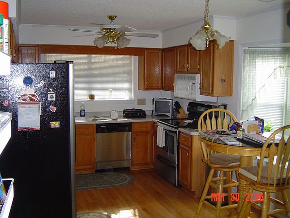 2nd image of 3849 Saxonbury Way