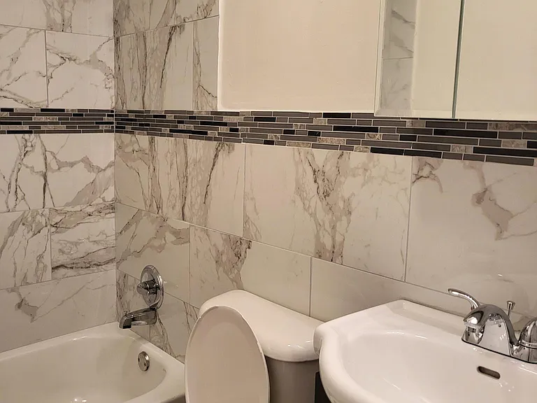 1227 S Harlem Ave #215 — Photo 9