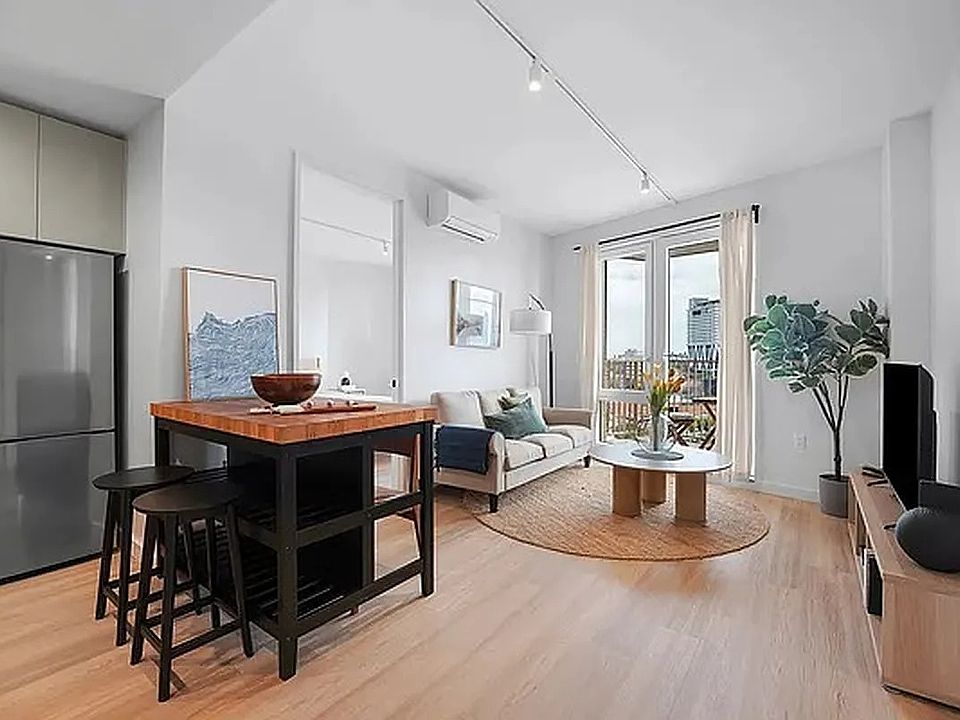 1st image of 16 West St #318