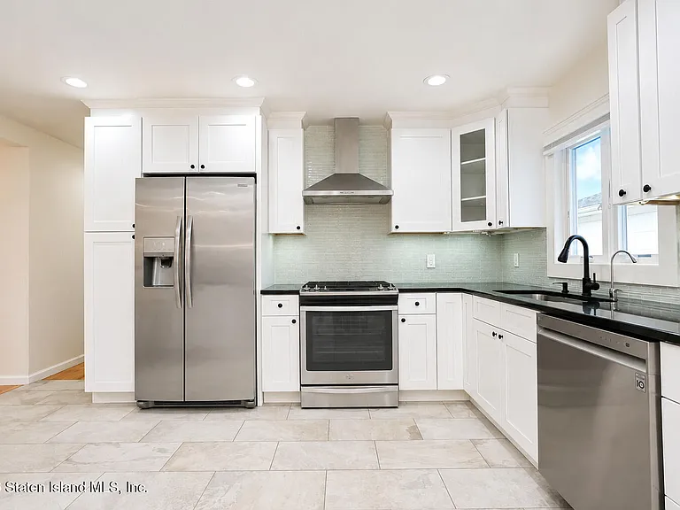 668 Sheldon Ave — Photo 16