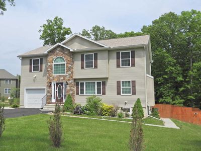 911 Astilbe Way, East Stroudsburg, PA, 18301