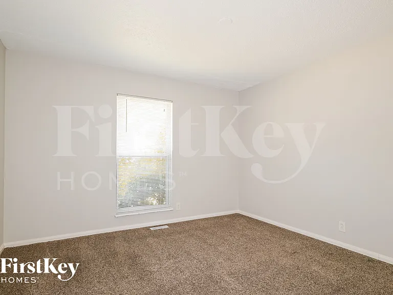 2288 Kingsford Dr — Photo 11