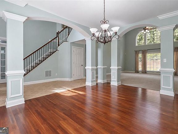 2nd image of 723 Euel Dr