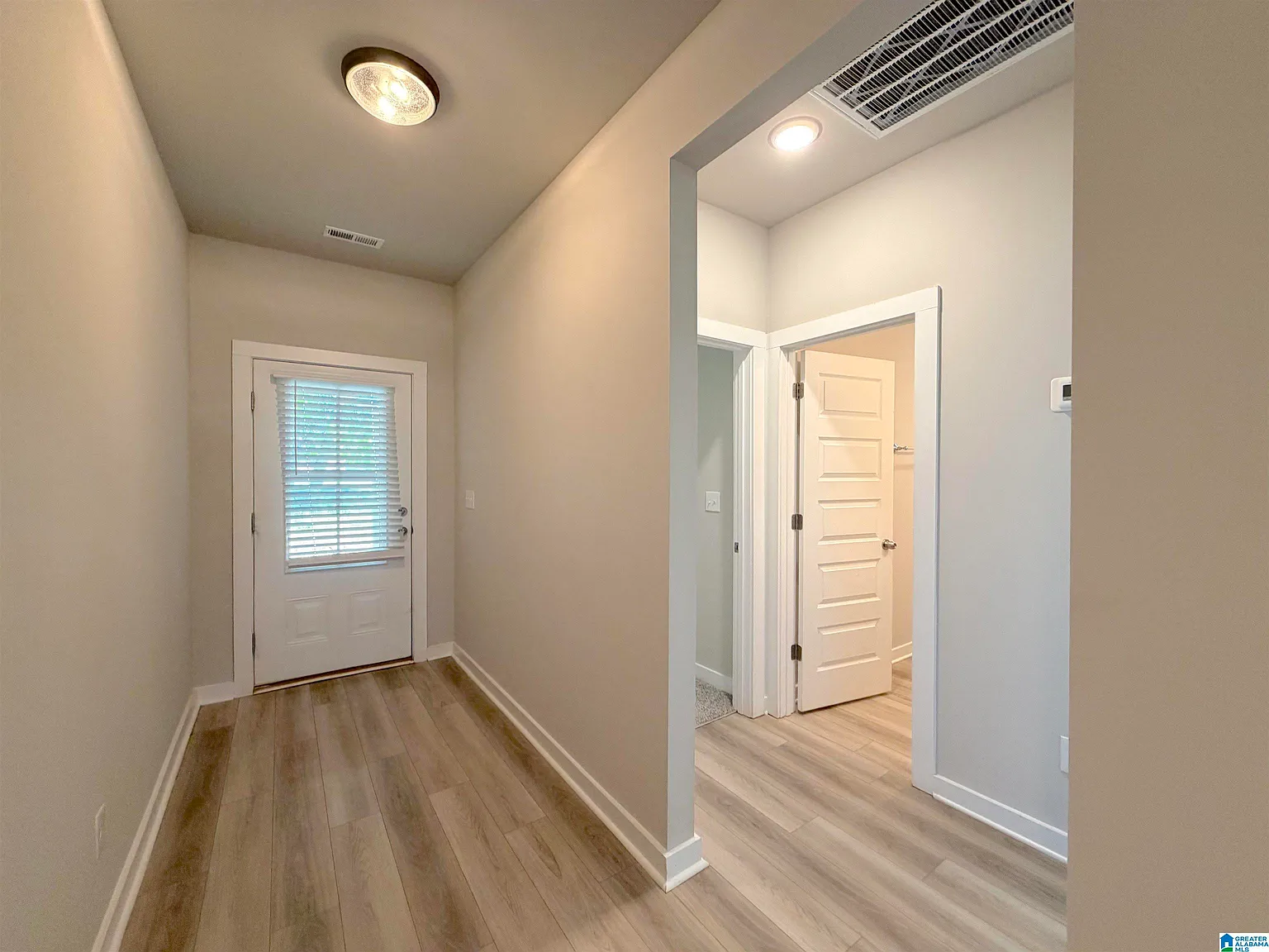 4 bed, 2.0 bath, 1841 sqft, $1,795 — Photo 4