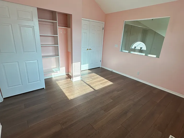 425 E Crown Pointe Dr — Photo 18