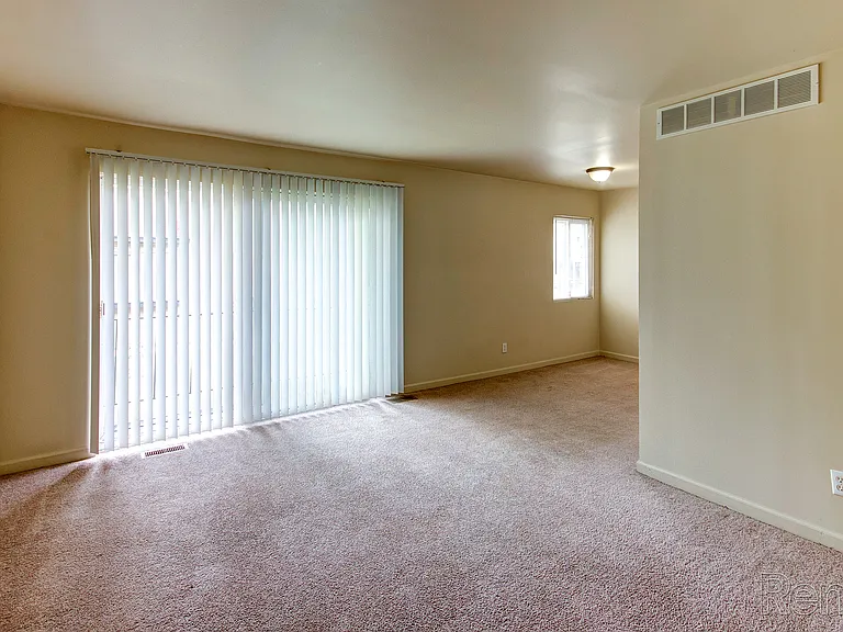 Pleasantview Manor Apartments — Photo 16