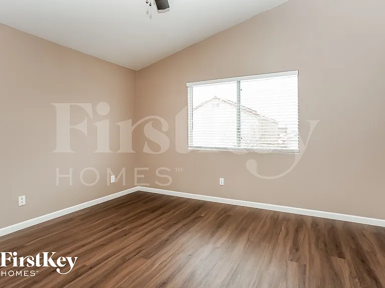 9135 Green Frost Dr — Photo 8