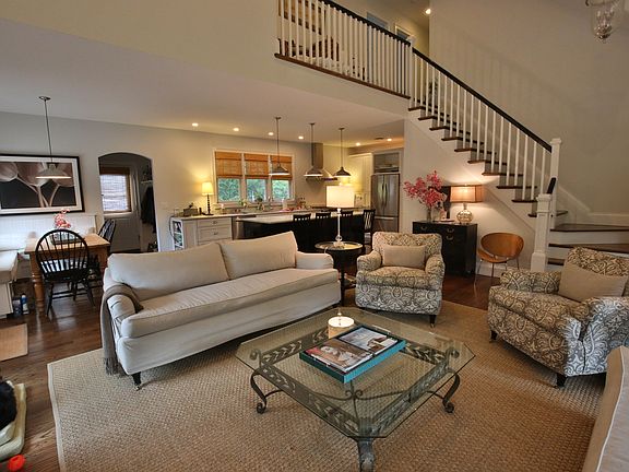 2nd image of 7 Watson Ln