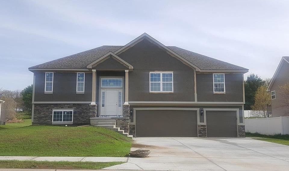 1st image of 4503 Hallbrook Dr