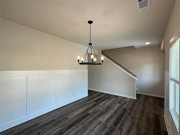 289 Fox Creek Dr — Photo 3