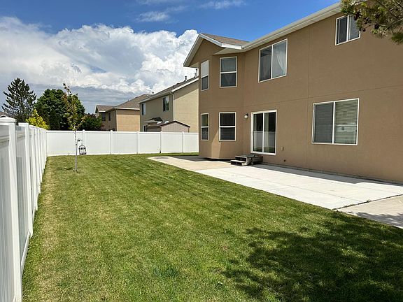 5th image of 458 S 2970th St W